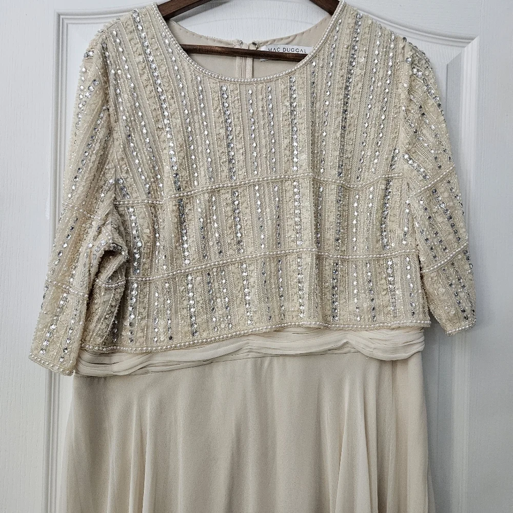 Mac Duggal Beige Beaded Bodice elbow sleeve Chiffon A-Line Gown Sz 16 NWOT - Picture 4 of 7
